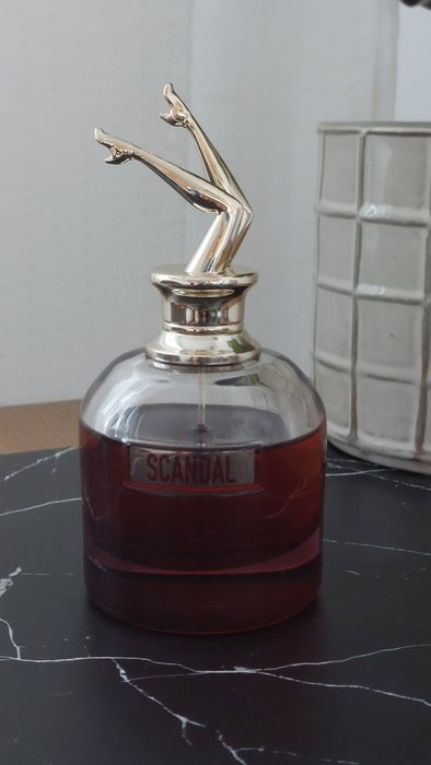 Парфюм Scandal by night JPG