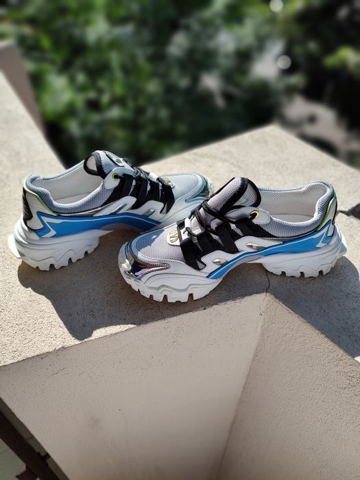 Valentino Garavani originali 100% unisex