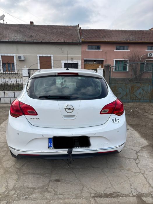 Opel Astra J 2012 1.4
