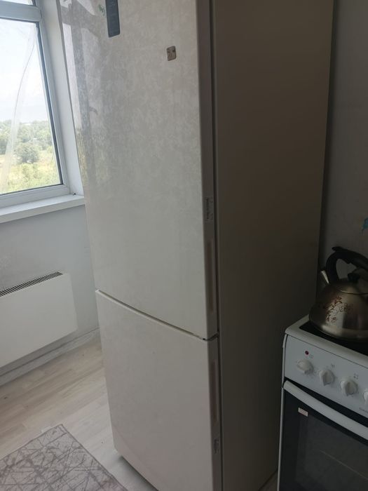 Продам холодильник LG