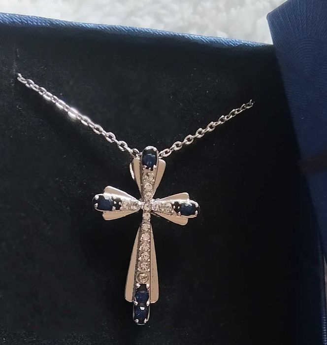 Ново, сребърно колие/ ланец с висулка.12 различни модели. В кутия.