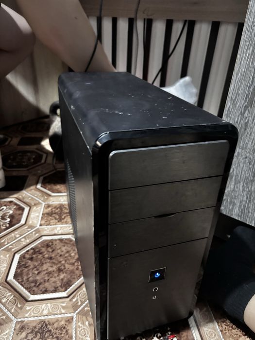 Продаю компьютер Windows XS Работает отлично