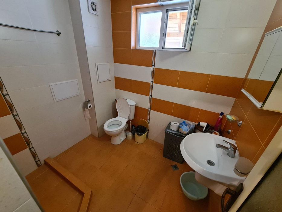 Дава се под наем Двустаен апартамент в Бургас, Център - 70 кв.м за 382.5 € - Снимка #5