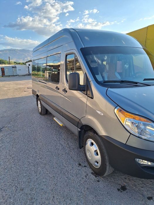 Microavtobus JAC Sunray