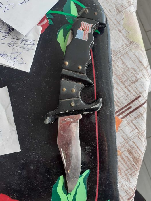 продавам  ножове