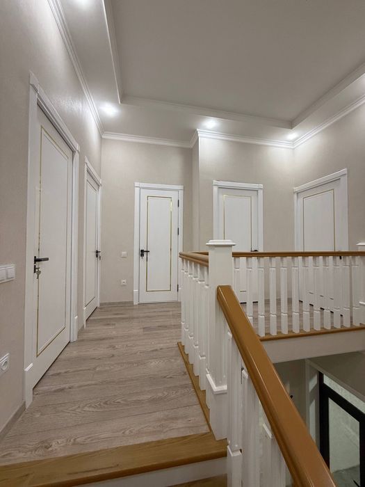 Продается 1.5 соток 6комнат Коттедж Хонобод 39больница Сергели тумани