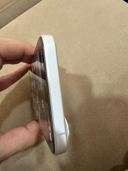 Продавам Iphone 16 Plus-128GB, като нов!