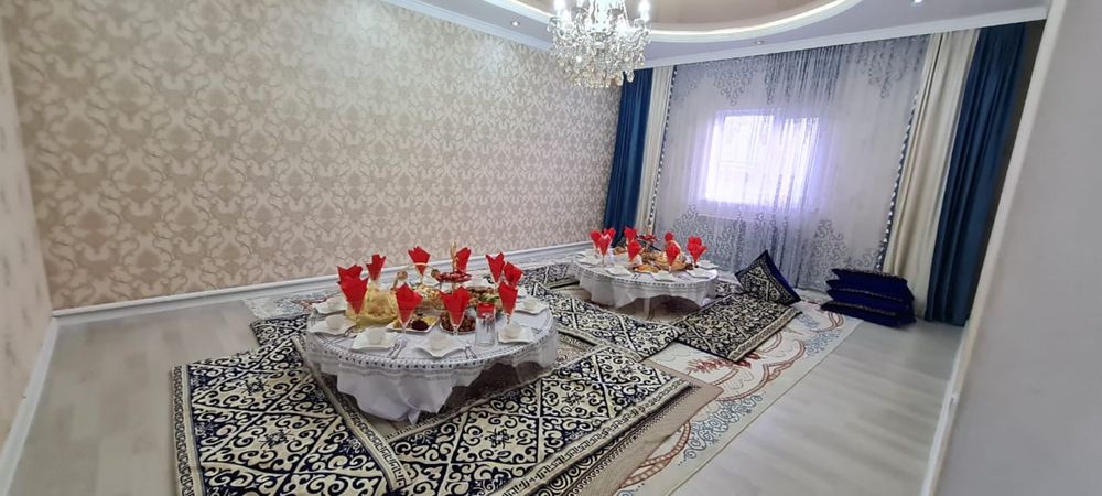 Аренда стол стулья с посудой