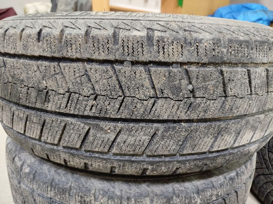 Продаю диски с резиной 215/55/17