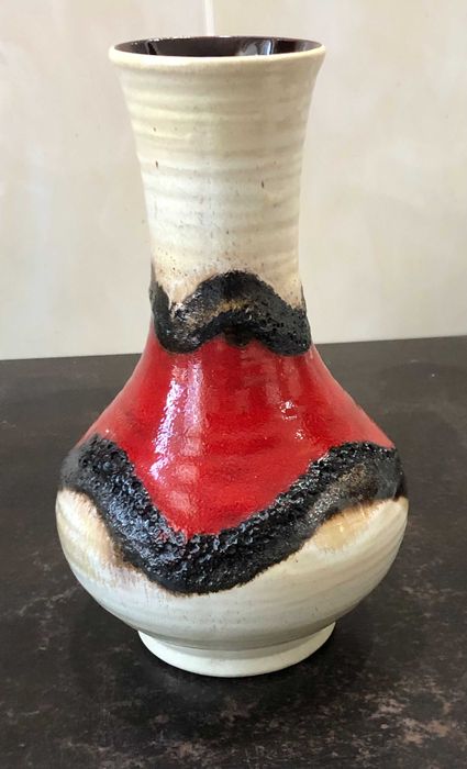 Vaza ceramica Fat Lava, produsa de Bay Keramik, W Germany, anii 1960-1970, inaltime 26 cm