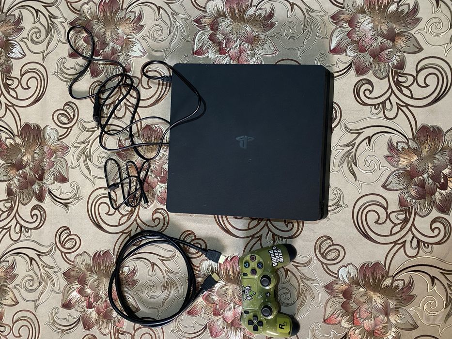 Ps4 slim 500gb holati alo 15 ta top uyini bilan