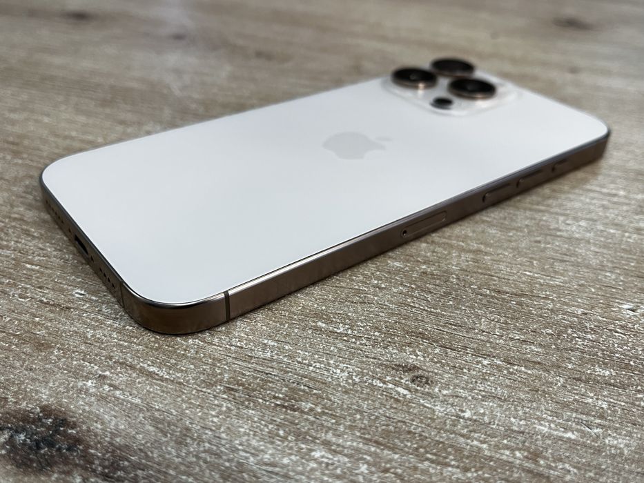 iPhone 16 Pro Max 256GB 100% Бат. 70 Цикъла