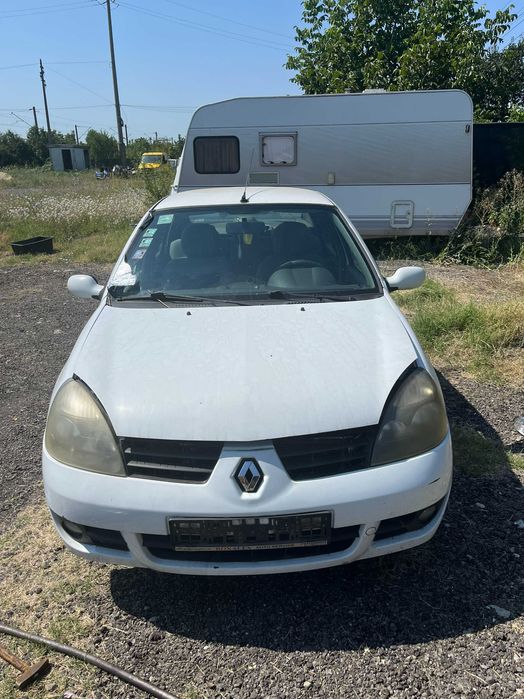 Dezmembrez Renault Clio Symbol facelift 2006 1,4 benzina alb