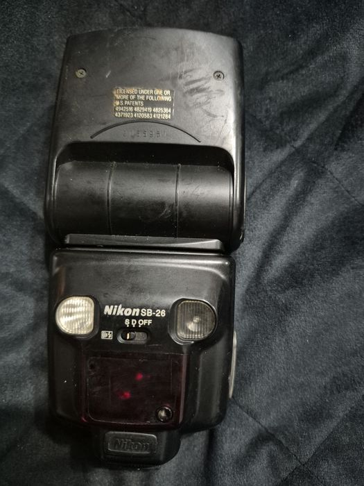 Blitz Nikon SB 28 si SB 24