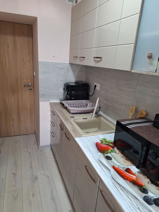 Vand apartament cu doua camere