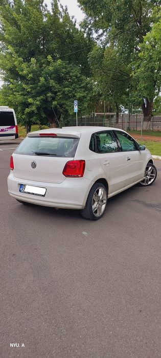 VOLKSWAGEN Polo 2013 — imagine 3