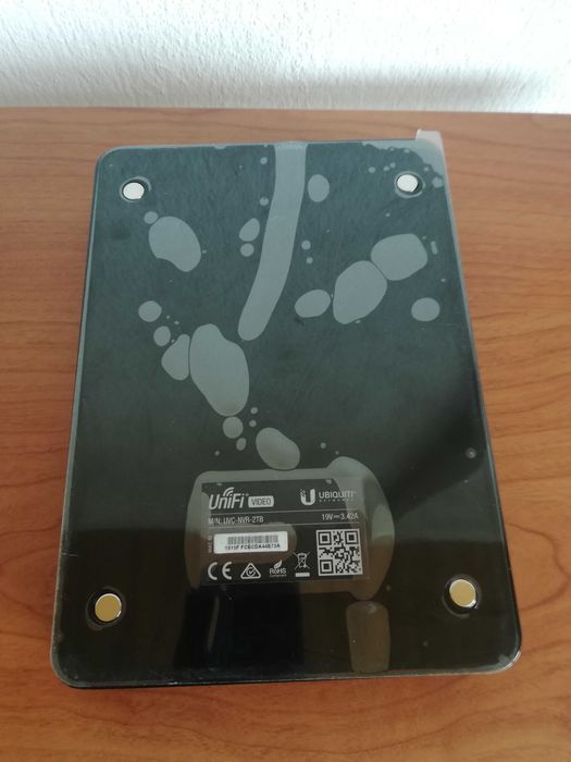 Ubiquiti UNIFI UVC-NVR 2TB hdd