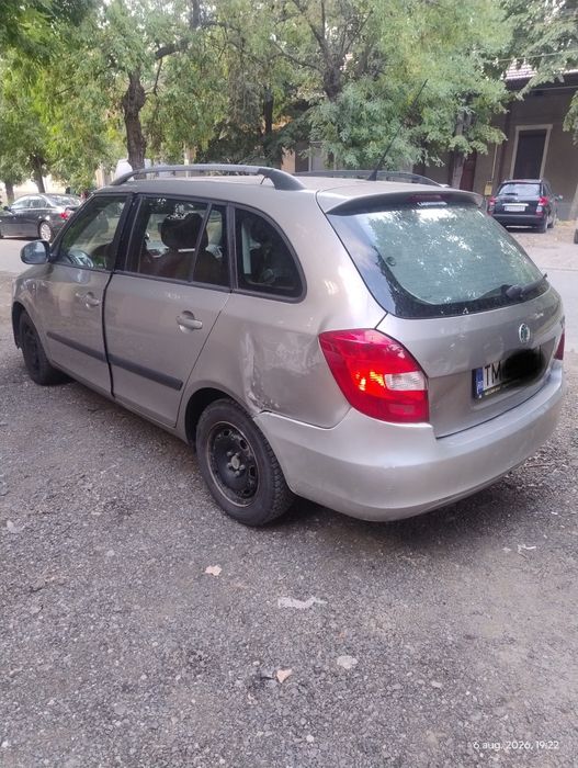 SKODA Fabia 2011 — imagine 4