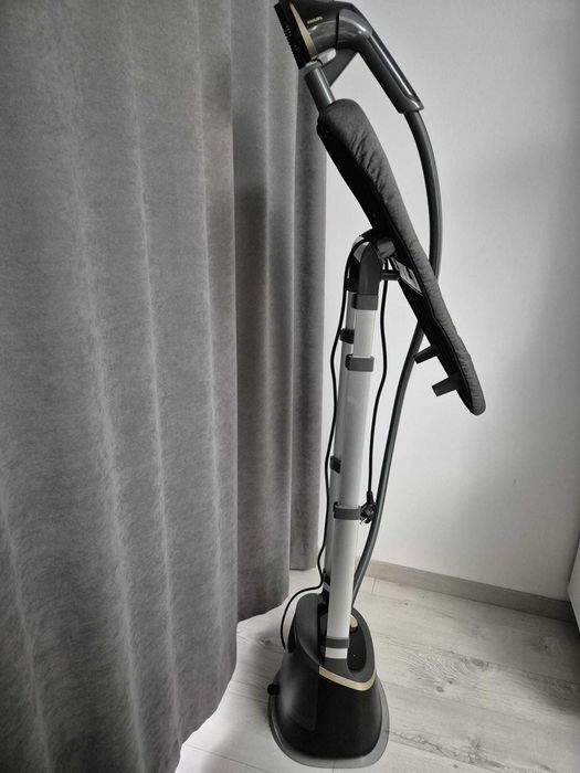 Aparat de calcat vertical cu abur PHILIPS 3000 - Ca nou