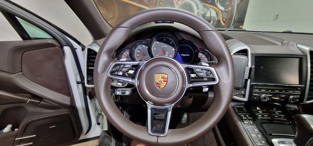 Reconditionam Interioare Porsche Cayenne-Carrera-Cayman-Macan