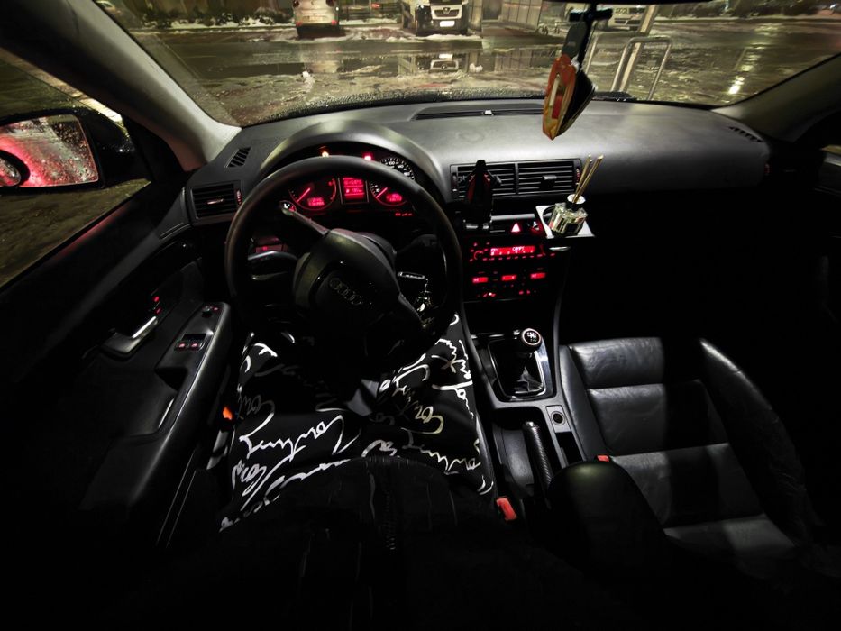 Se vinde  A4 B7 ! Este deosebită nu mai este lf ca aceasta!