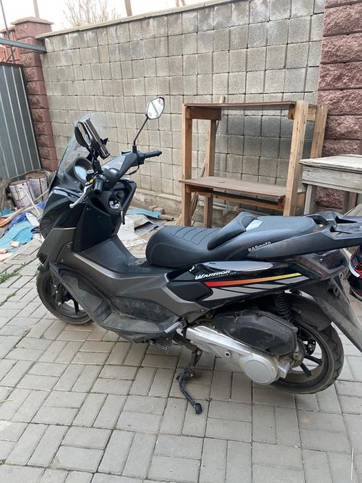 Продам мопед нмакс