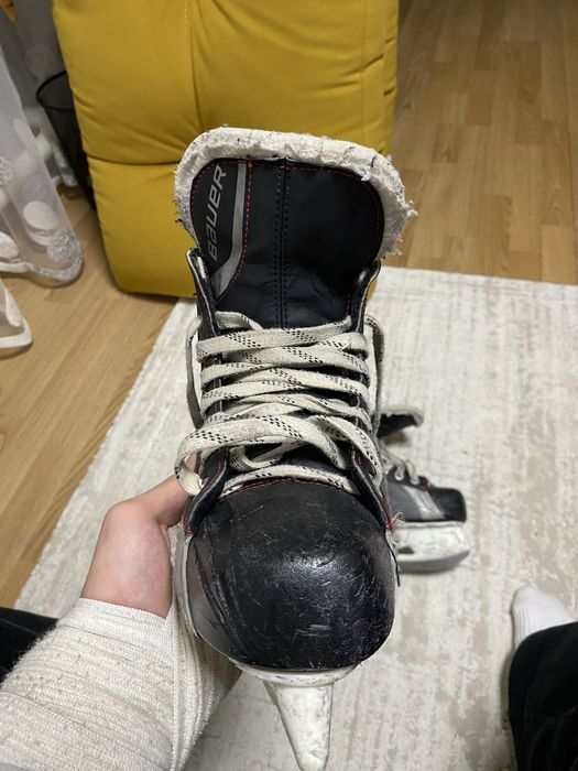 Продам коньки Bauer Vapor X30