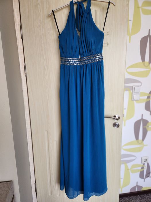 Дамска официална рокля с гол гръб