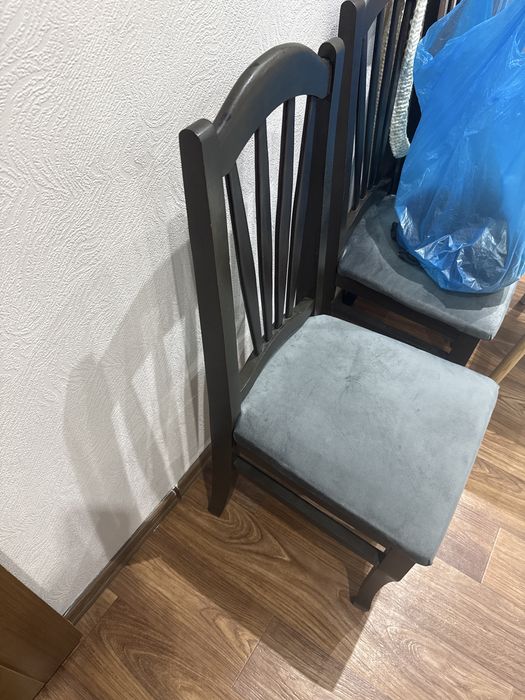 Срочно продам стулья