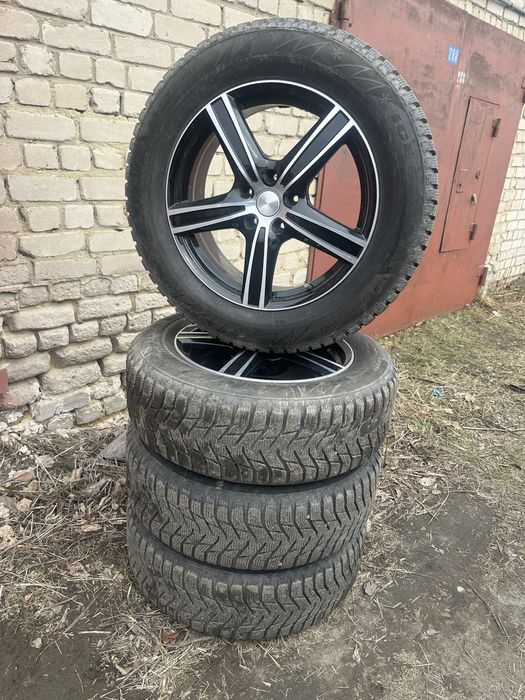 Диски с резиной 235/60/18 на японцев