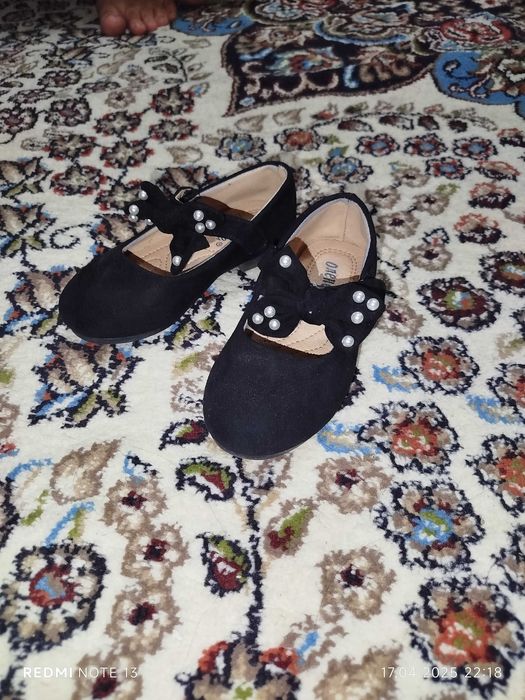 Qizlar uchun yengi oyog kiyim