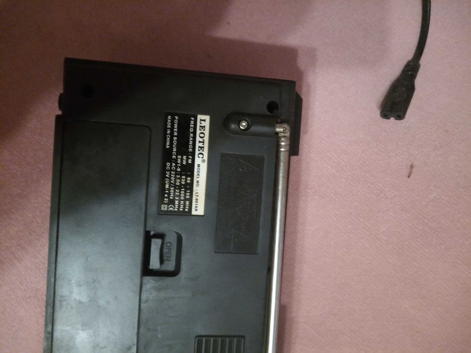 Radio portabil gen retro carcasă plastică lemn funcțional