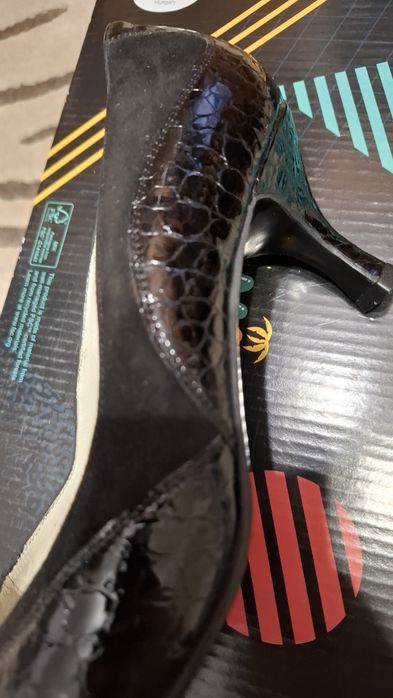 Pantofi gala cu toc, cizme piele lungi