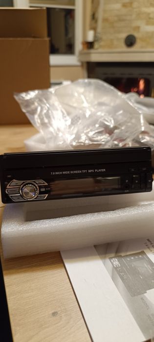 Мултимедия 1 дин за кола + задна камера над номера