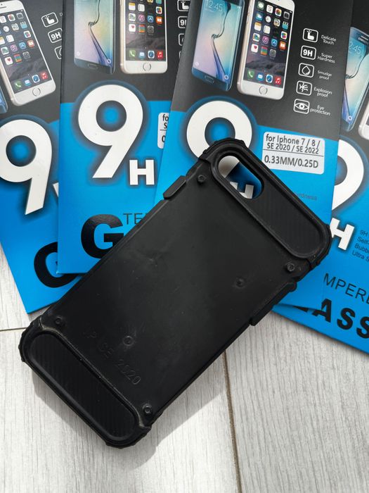 Folie sticla 9H iPhone 7 / 8 / SE (2020 / 2022) + husă