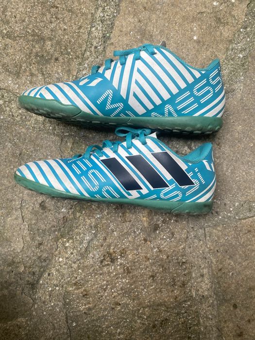 Спортни обувки за футбол