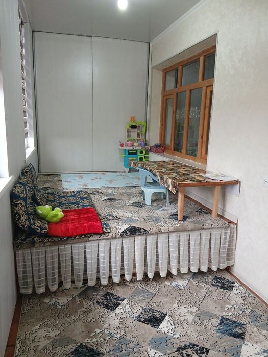 Uy sotiladi 3 xonali