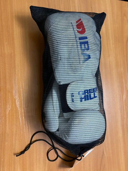 Боксерские перчатки