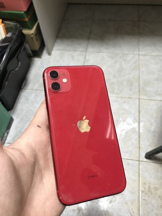 Срочно продам iPhone 11