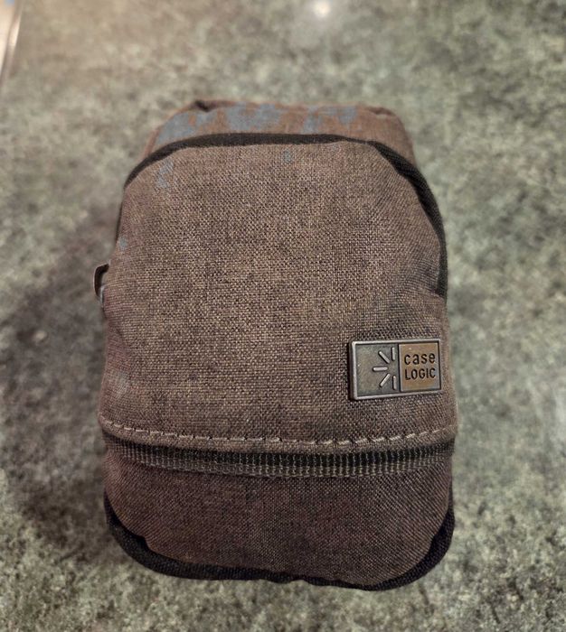 Продавам фотоапарат Canon PowerShot G1 X Mark II