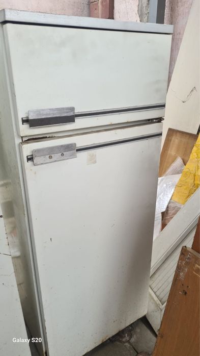 Холодильник Бирюса-21 с морозильнеком