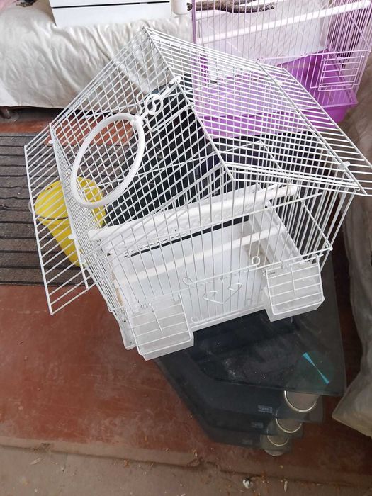 Продаются клетки практический  новые*