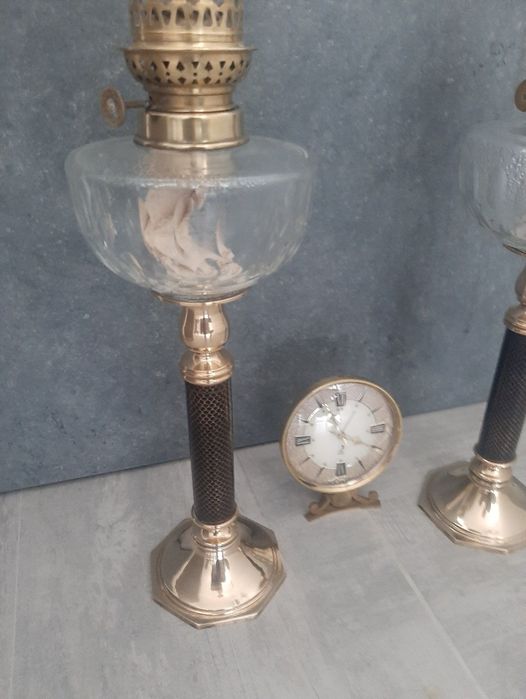 Două Lămpi gaz cu bazinul din cristal.