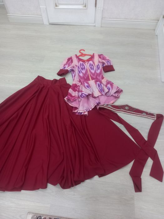 Вечернее красная кофта юбка