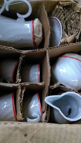 Старинен ретро порцеланов нов сервиз за кафе или чай