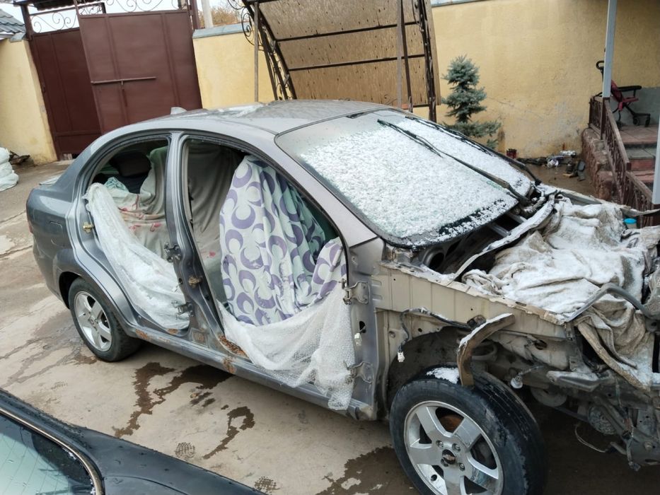 Продам аварийное авто Chevrolet Aveo