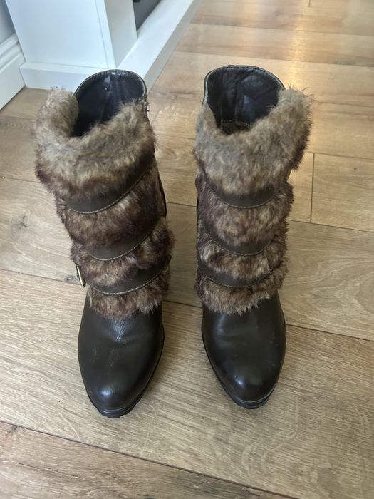 Ghete înalte cu toc