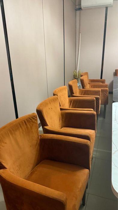 Кресла для кафе в отличном состоянии