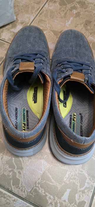 Vand Skechers Marime 44(28.5) ca noi