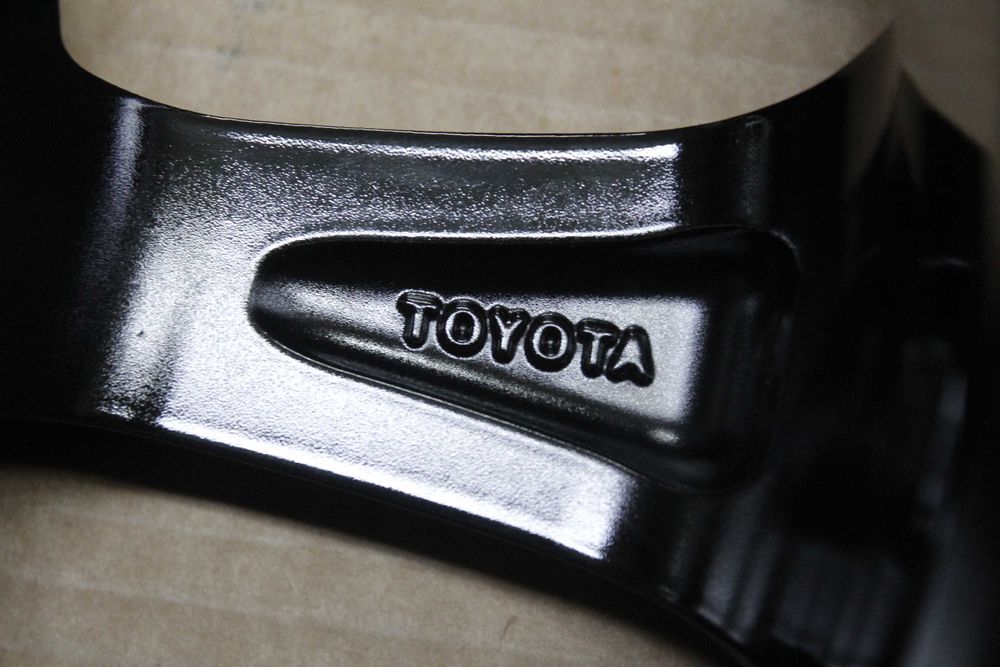 Нови оригинални джанти 15" Toyota Yaris (2011-2020)